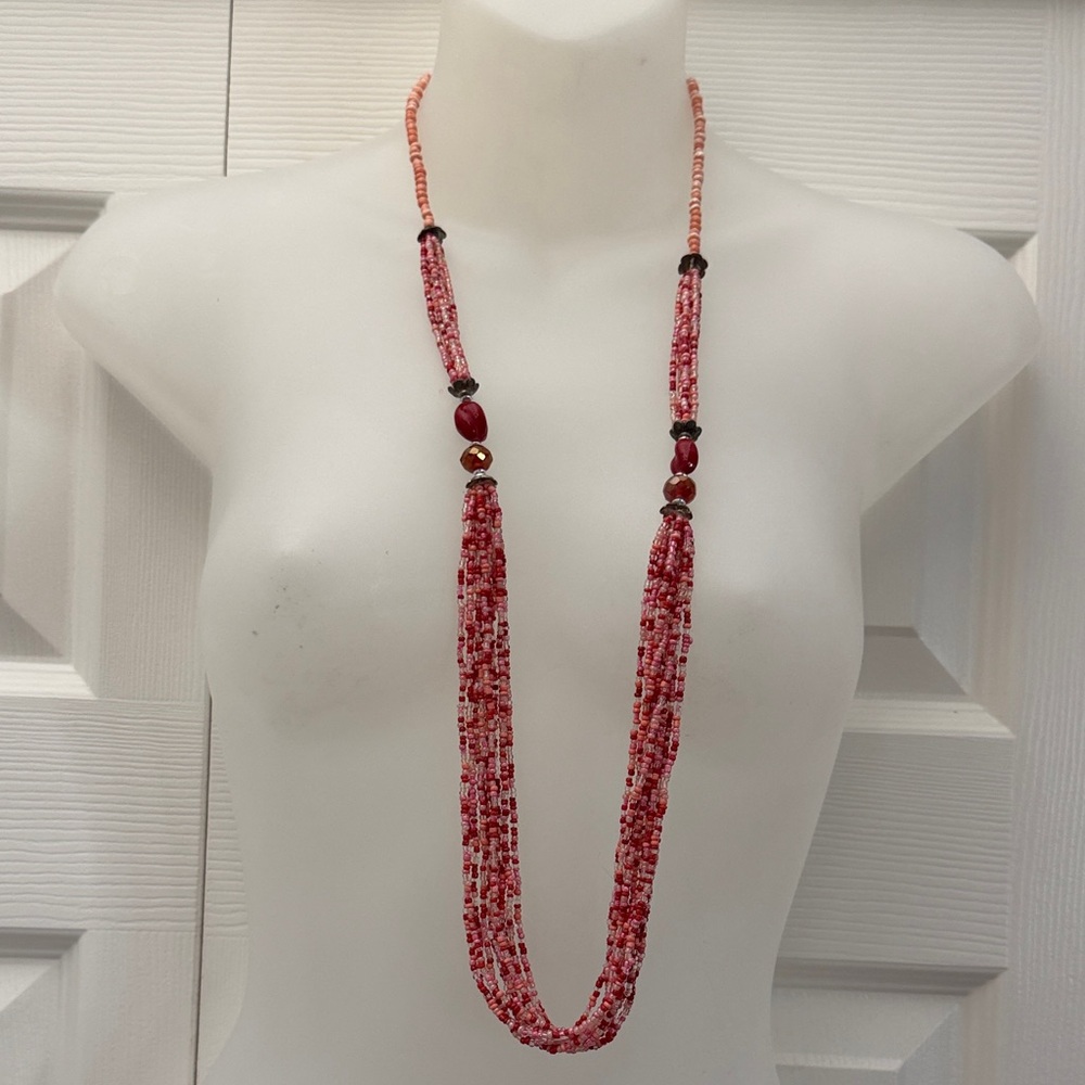 ❤️3 for $15!❤️ 
Elegant Red Beaded Necklace